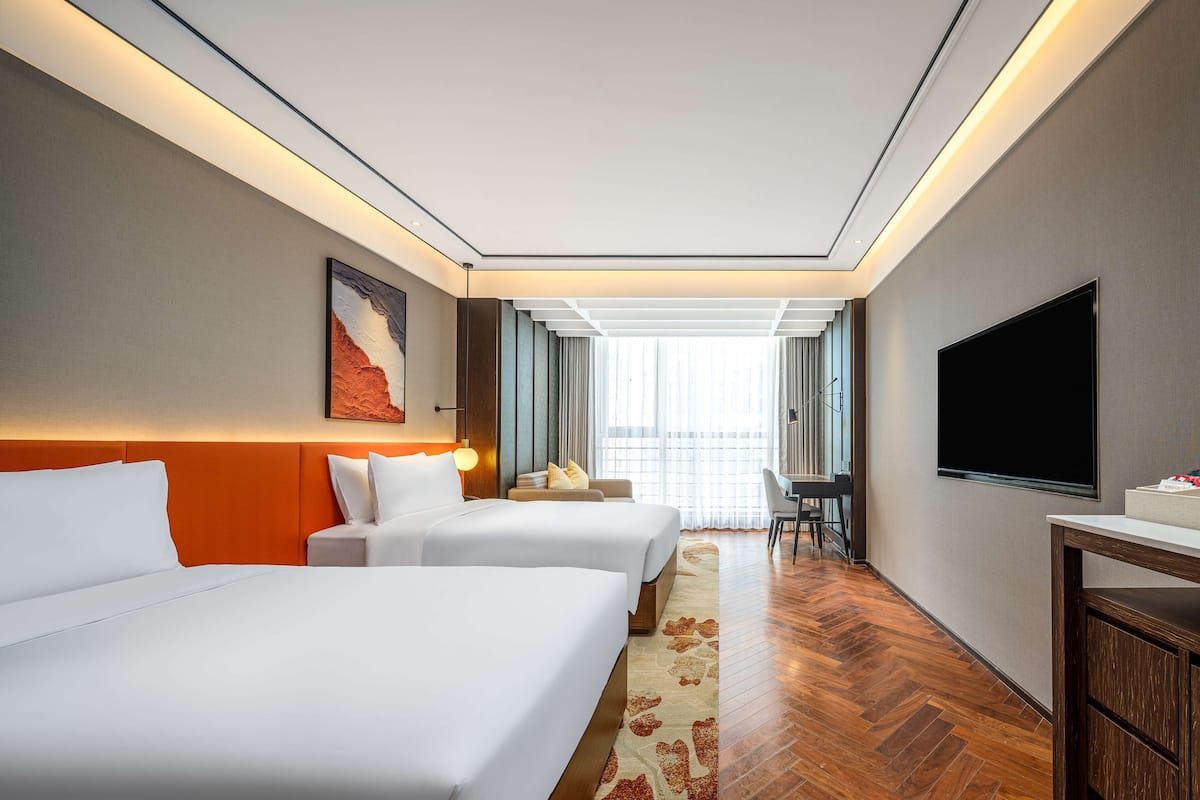 Deluxe Room, Multiple Beds