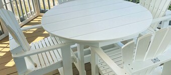 V1252- A Real Beauty! 6 Bedrooms (3 masters), Hot Tub, 2 Com Pools, Foosball!