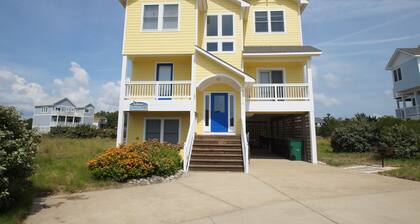 V1252- A Real Beauty! 6 Bedrooms (3 masters), Hot Tub, 2 Com Pools, Foosball!