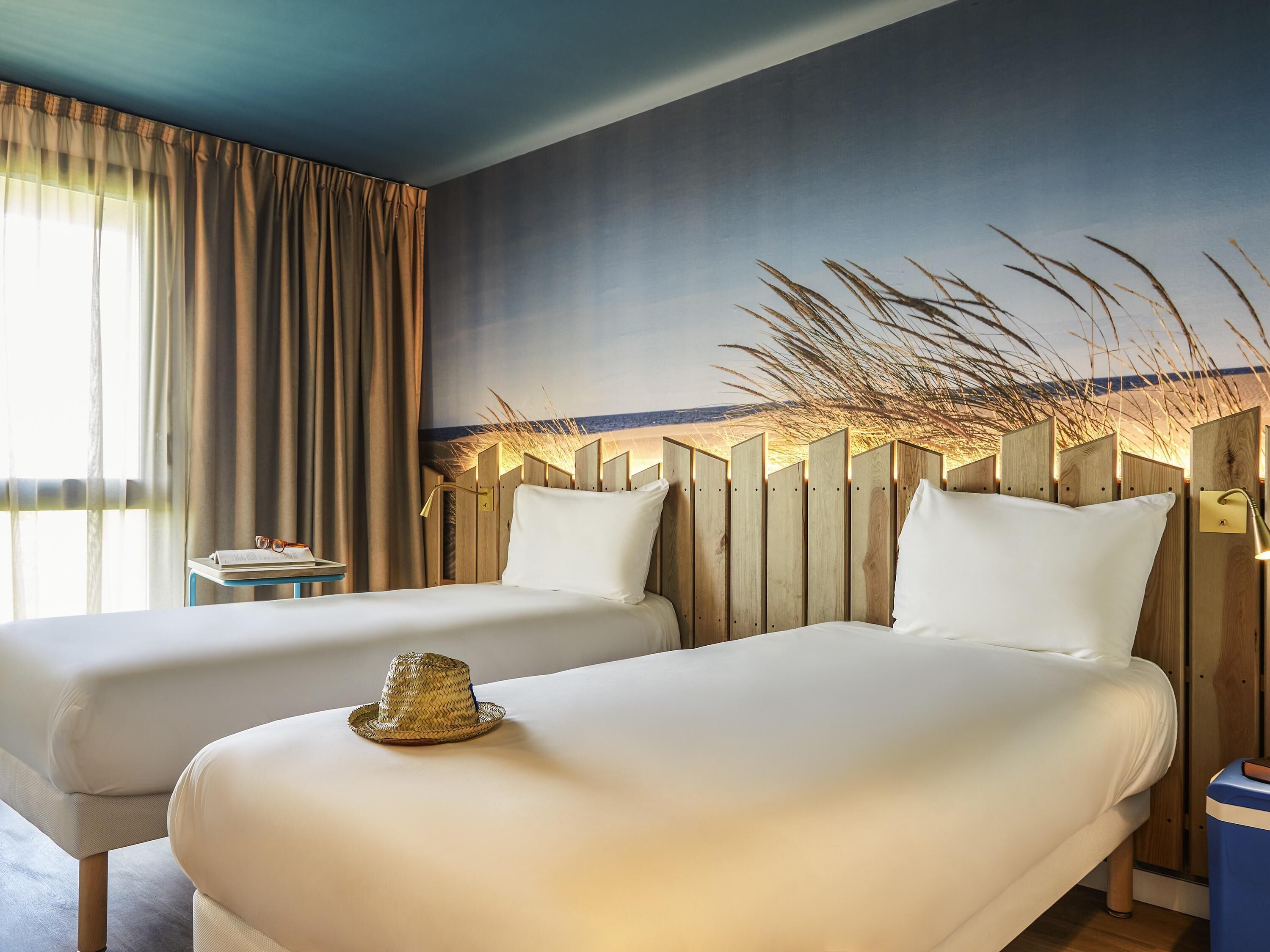 Standard Twin Room, 2 Katil Bujang (Single) | Peralatan tempat tidur premium, kalis bunyi, Wi-fi percuma, cadar katil 