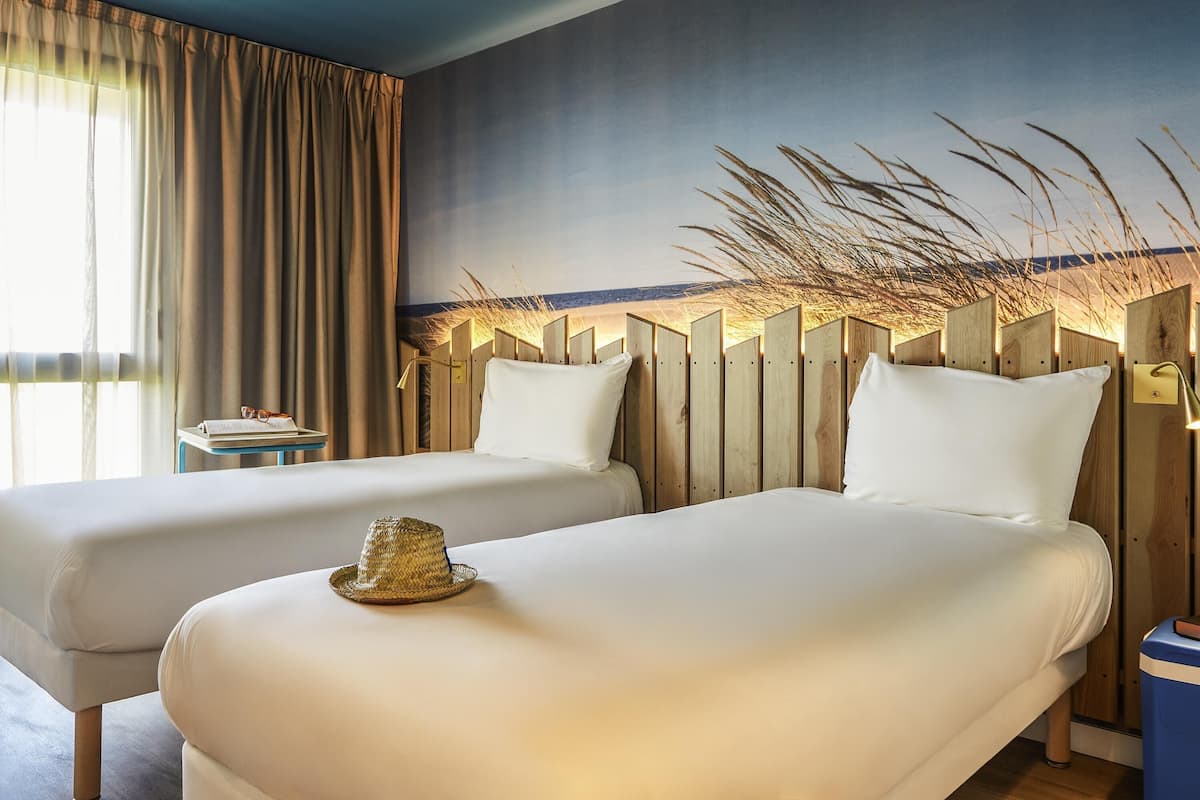 Standard Twin Room, 2 Twin Beds | Premium bedding, soundproofing, free WiFi, bed sheets