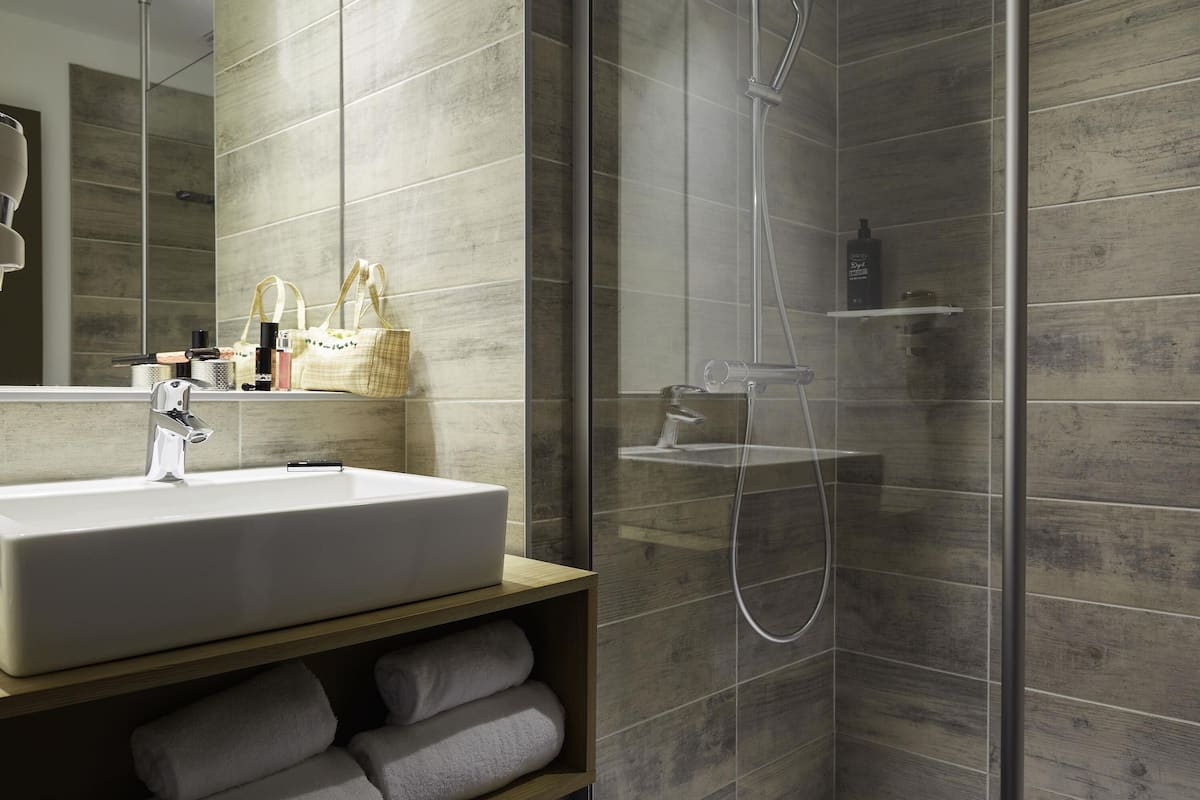 standard twin room, 2 single beds | premium bedding, individually furnished, soundproofing, free wifi