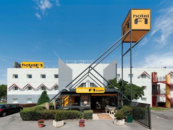 Free WiFi, bed sheets - hotelF1 Avignon Nord (Sorgues)