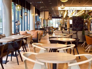 Free buffet breakfast on weekends - Ibis Styles Arras Centre (Arras)