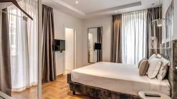Minibar, in-room safe, desk, soundproofing