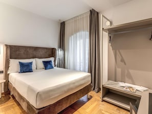 Minibar, in-room safe, desk, soundproofing