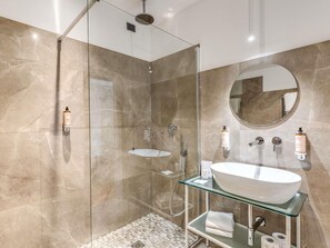 Regadera, regadera tipo lluvia, amenidades de baño gratuitas 