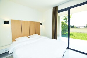 Blackout drapes, iron/ironing board, free WiFi, bed sheets - La Perle d'Eze Appart Hotel (Èze)