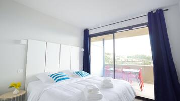 Presidential Suite, Sea View | 2 bedrooms, blackout drapes, iron/ironing board, free WiFi
