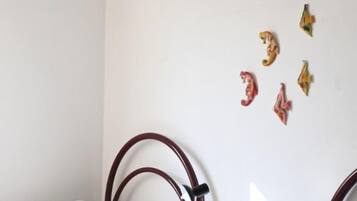 2 bedrooms, bed sheets