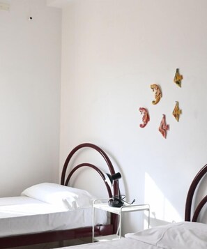 2 chambres, draps fournis