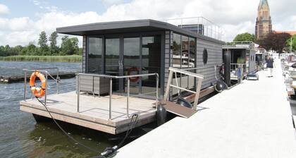 Hausboot Fjord Serina mit Bio-Sauna und Dachterrasse in Schleswig