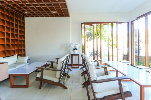 Lobby - Kak Garden Inn by Zuzu (Kuta)