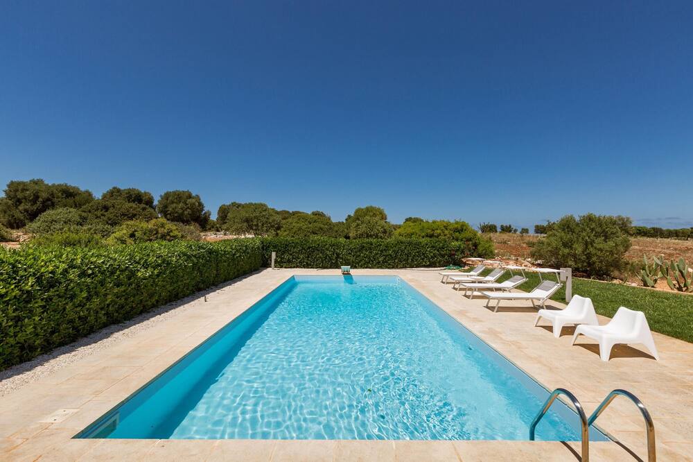 Villa Torre Guaceto con piscina by Wonderful Italy