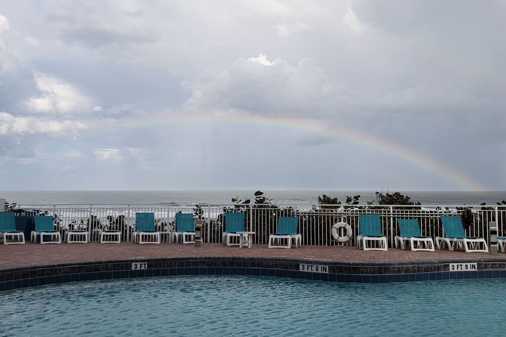 LAST MINUTE GETAWAY! OCEAN VIEW 2 Bdrm Lockout-Coconut Palms Beach Resort II