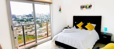 2 عدّة غرف نوم ومكواة/لوح كي وواي فاي مجانًا وملاءات أسرّة