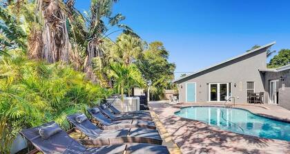 The Pompano Beach House 🏖️ Heated Pool & Spa | 1 Mile to Beach