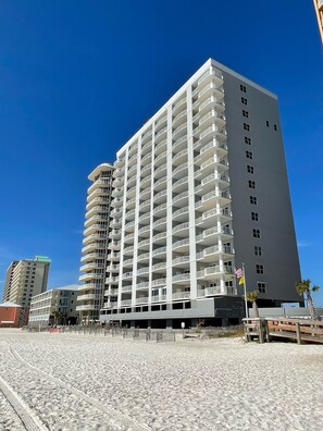 Exterior - THE BEACH IS OPEN ALL YEAR! 
Start Planning Your Fall and Winter Vacation Today! (Gulf Shores)
