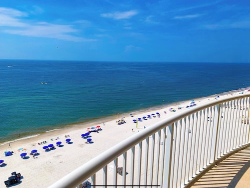 THE BEACH IS OPEN ALL YEAR! 
Start Planning Your Fall and Winter Vacation Today!