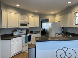 Wasserkocher mit Kaffee-/Teezubehör