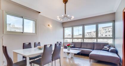 Fabulous Kosher Apartment 3 BR + Den in Amazing Central Location!!