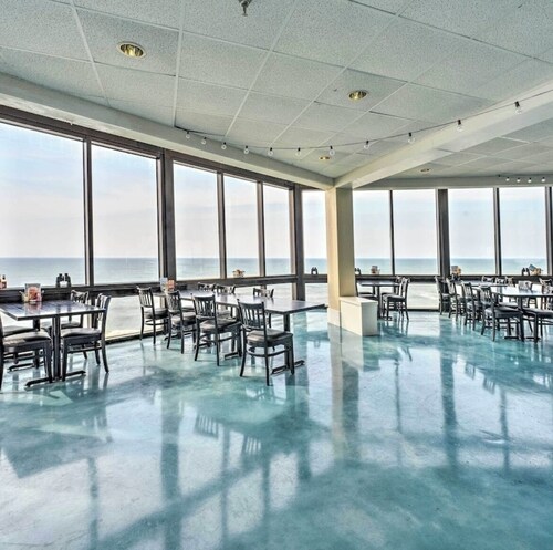 THIS IS THE ONE!! 3511 St Regis - Linens Included!