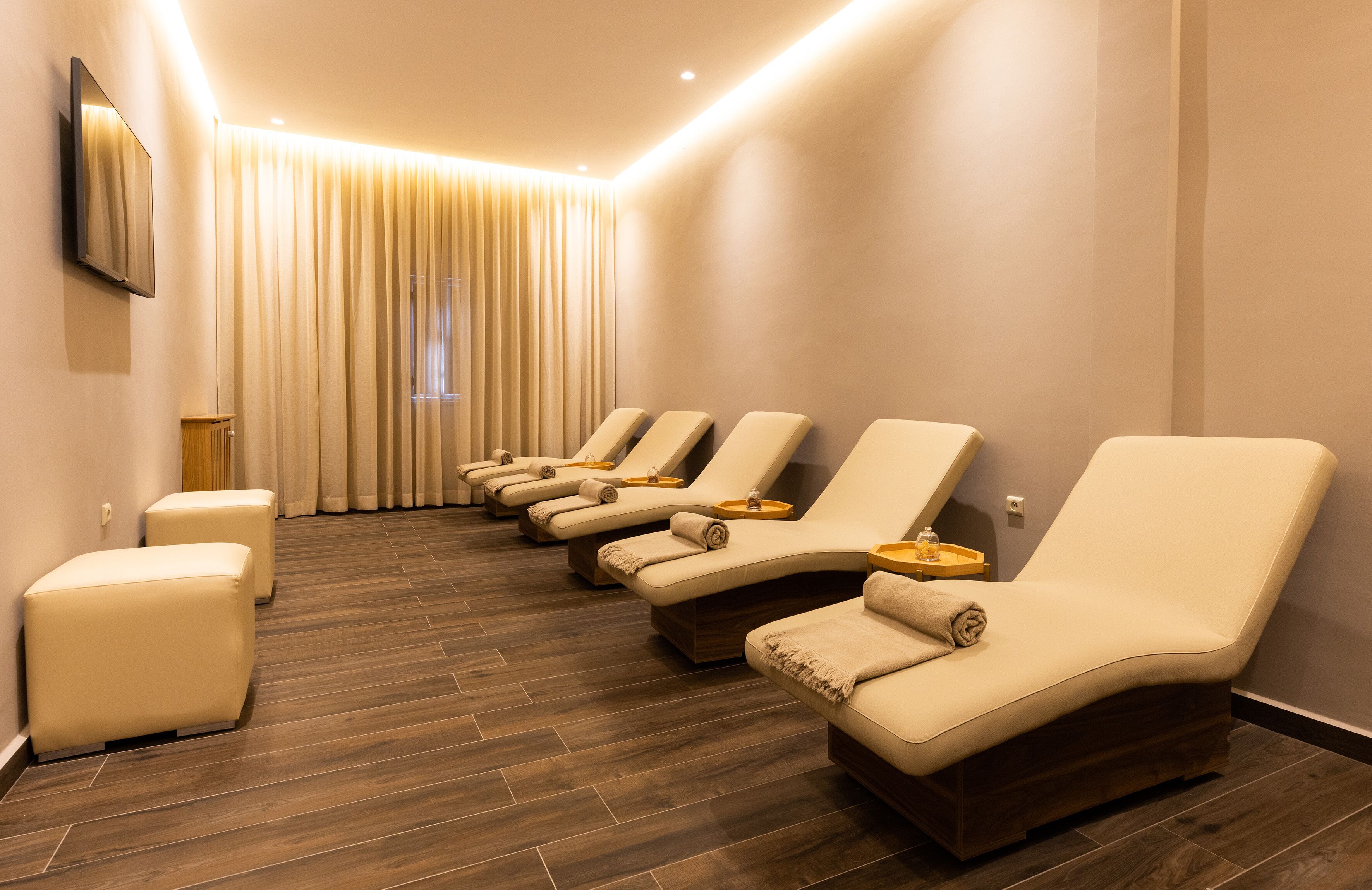 steam room, turkish bath/hammam, body treatments, aromatherapy