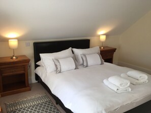 4 bedrooms, desk, iron/ironing board, travel cot