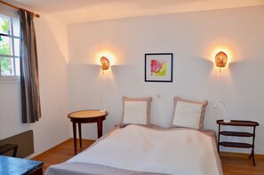 5 Schlafzimmer, Bügeleisen/Bügelbrett, WLAN, Bettwäsche