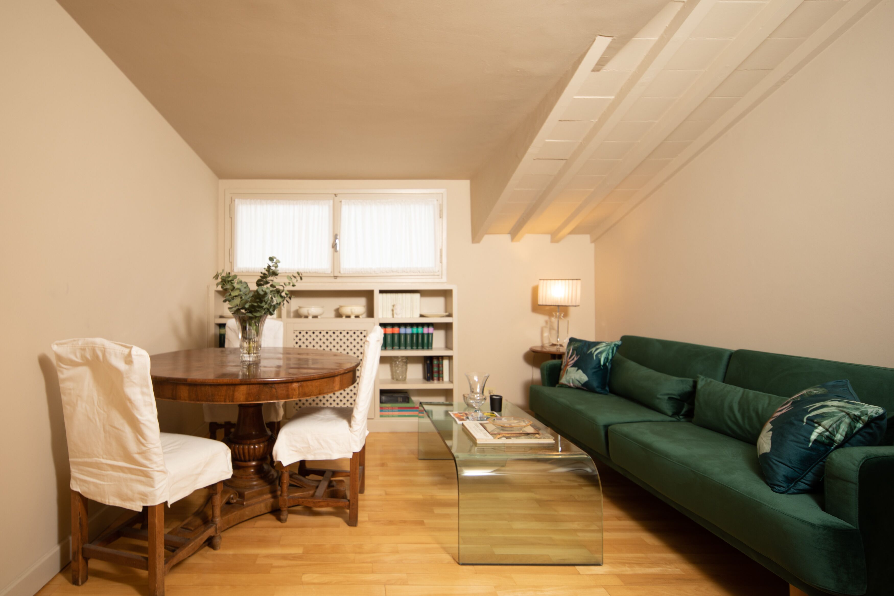 Comfort-Apartment | Wohnbereich | Flachbildfernseher