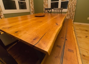 Dining - Spacious Beech Mountain Cabin with Hot Tub and optional Golf Access (Beech Mountain)