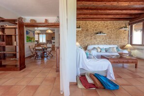 Televisie, boeken en een stereo