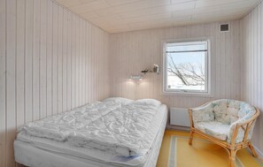 3 bedrooms, travel cot, free WiFi