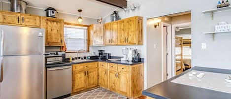 Refrigerador, microondas, horno, placa de cocina