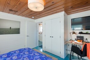 1 bedroom, desk, iron/ironing board, free WiFi