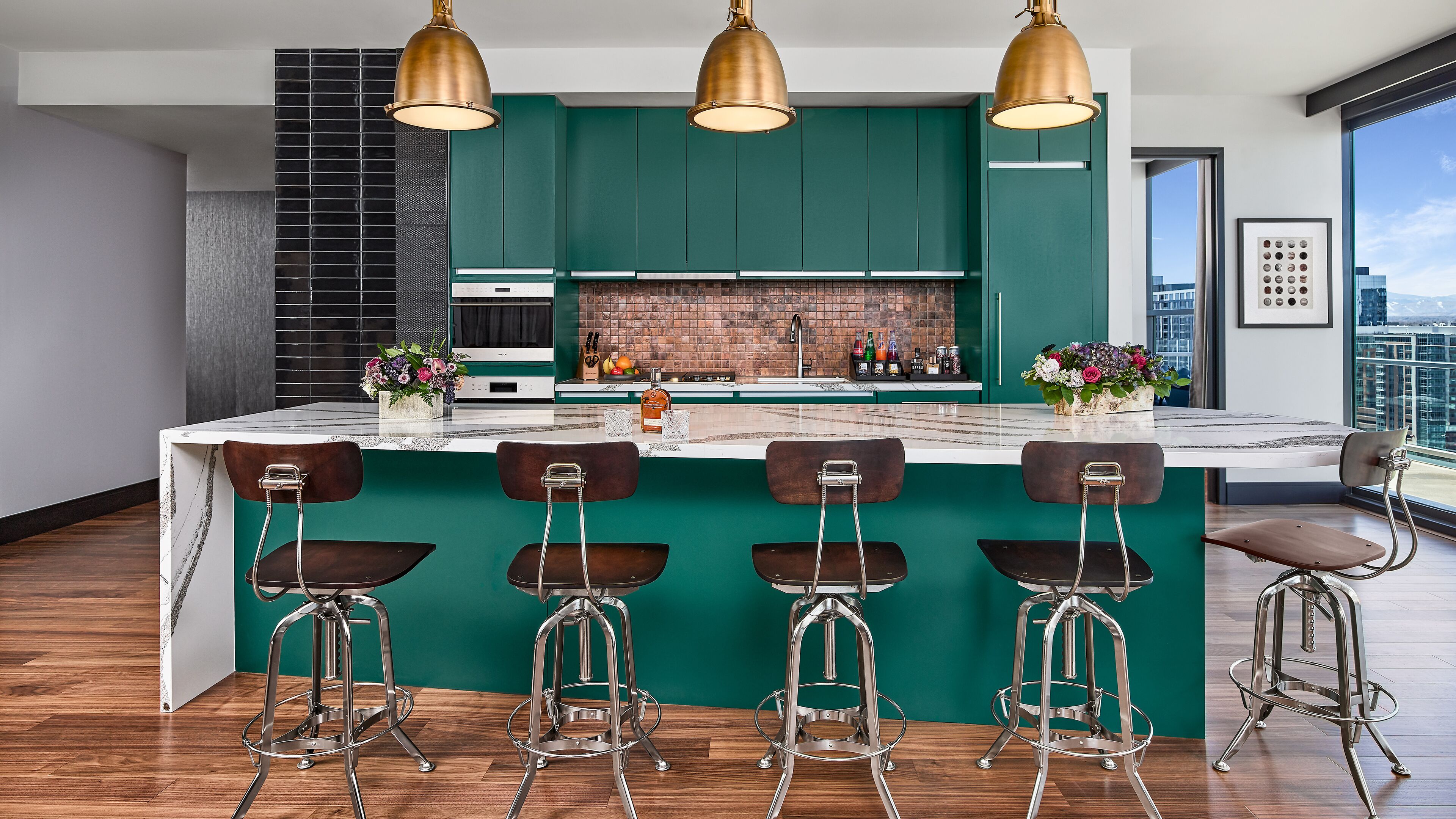 penthouse, 2 bedrooms, corner | private kitchen | coffee/tea maker, high chair