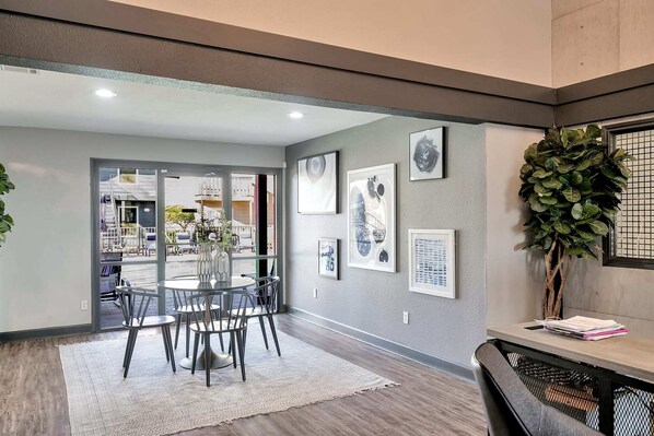 Dining - Relating 1 BR Suite + Fitness Center (Midland)