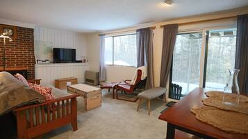 Condo (Just Listed! Pet Friendly One Bedroom) | Exterior