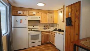 Condo (Just Listed! Pet Friendly One Bedroom) | Exterior