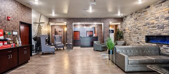 Cobblestone Hotel & Suites-Little Chute