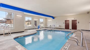 Indoor pool, sun loungers