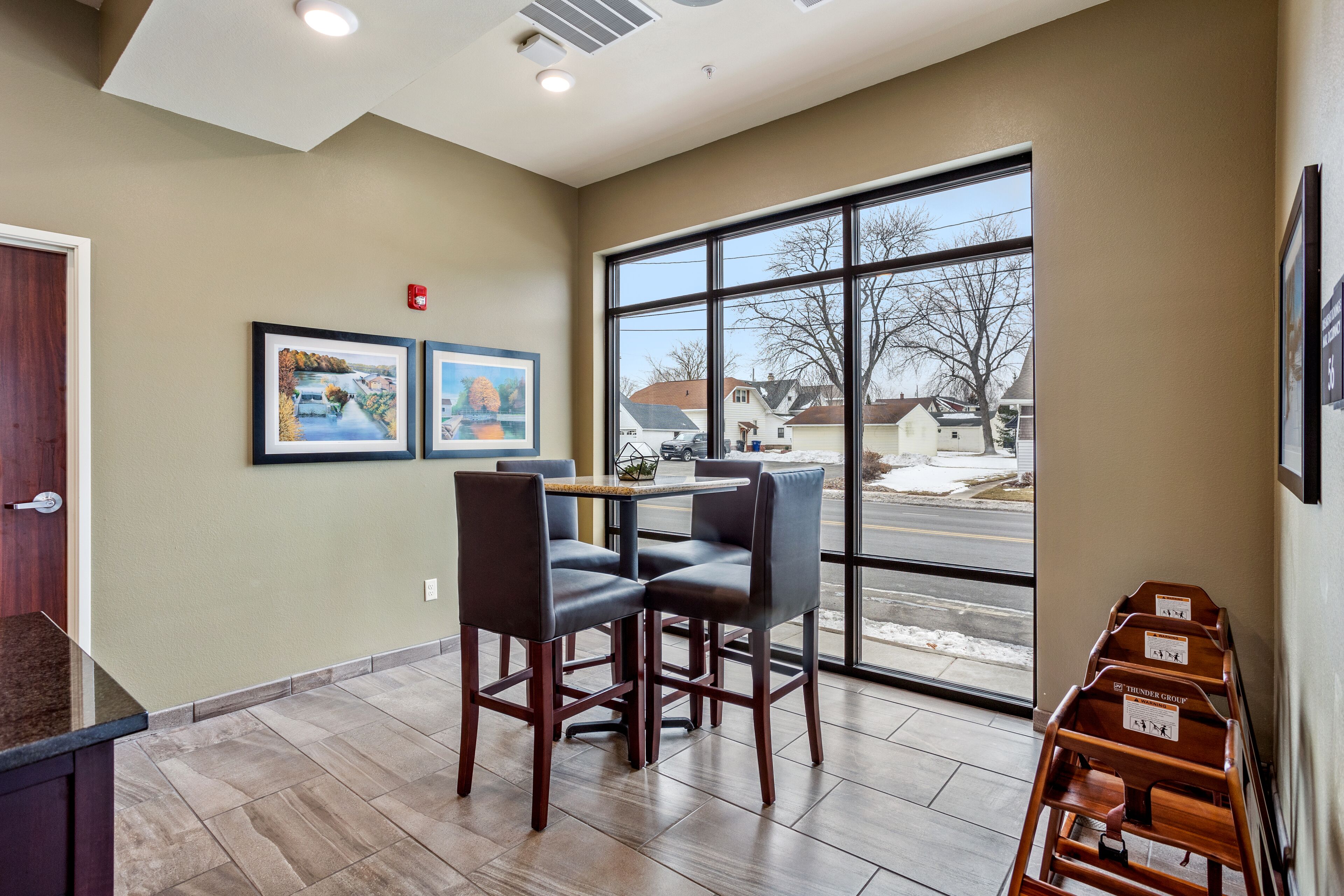 free daily self-service breakfast