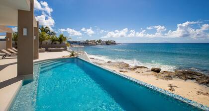 ALMA - DIRECT BEACH ACCESS 4 BR VILLA