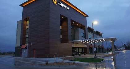 La Quinta Inn & Suites by Wyndham Littleton/Red Rocks