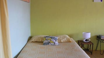 1 makuuhuone, silitysrauta/-lauta, vauvan matkasänky, ilmainen Wi-Fi