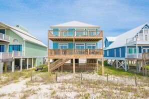 Exterior - 5 Bedroom ~ BEACH HOUSE ~ WEEKLY RENTALS! (Gulf Shores)