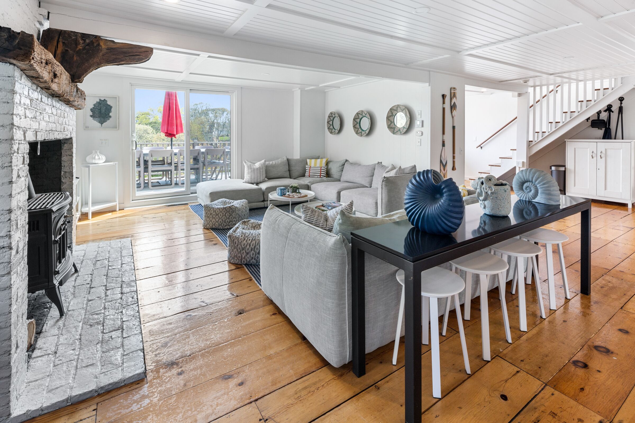Discounted Summer prices! Book now! WATERVIEWS! 4min drive to Hardings Beach!