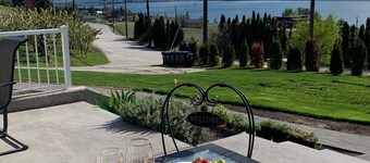 Cherry View Cottage (Approved for Short-term Rentals)