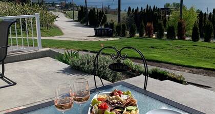 Cherry View Cottage (Approved for Short-term Rentals)