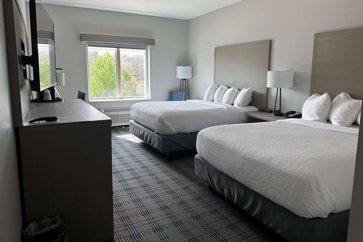 Pillowtop beds, desk, laptop workspace, WiFi